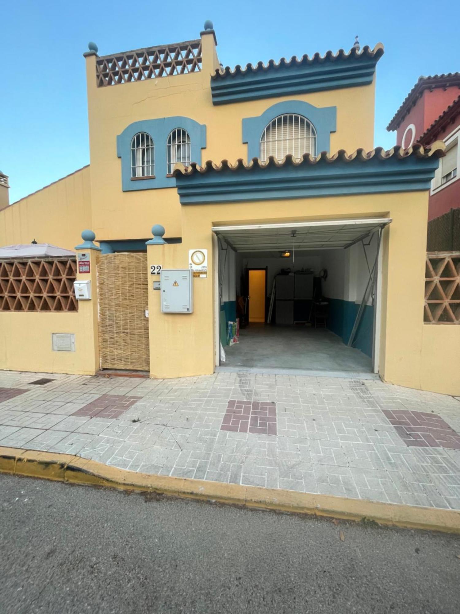 Villa Valentina - Renovated On Los Alamos Beach Торремолинос Экстерьер фото